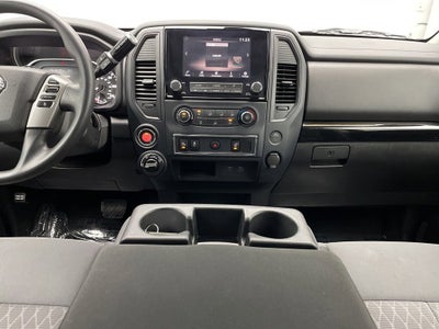 2024 Nissan TITAN Crew Cab SV 4x4