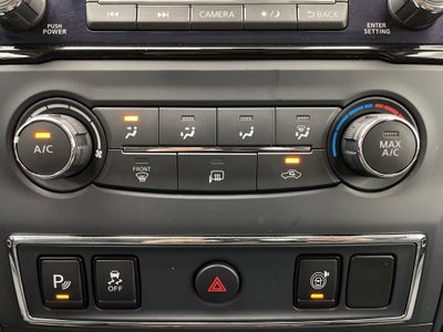 2024 Nissan TITAN Crew Cab SV 4x4