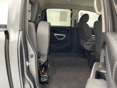 2024 Nissan TITAN Crew Cab SV 4x4