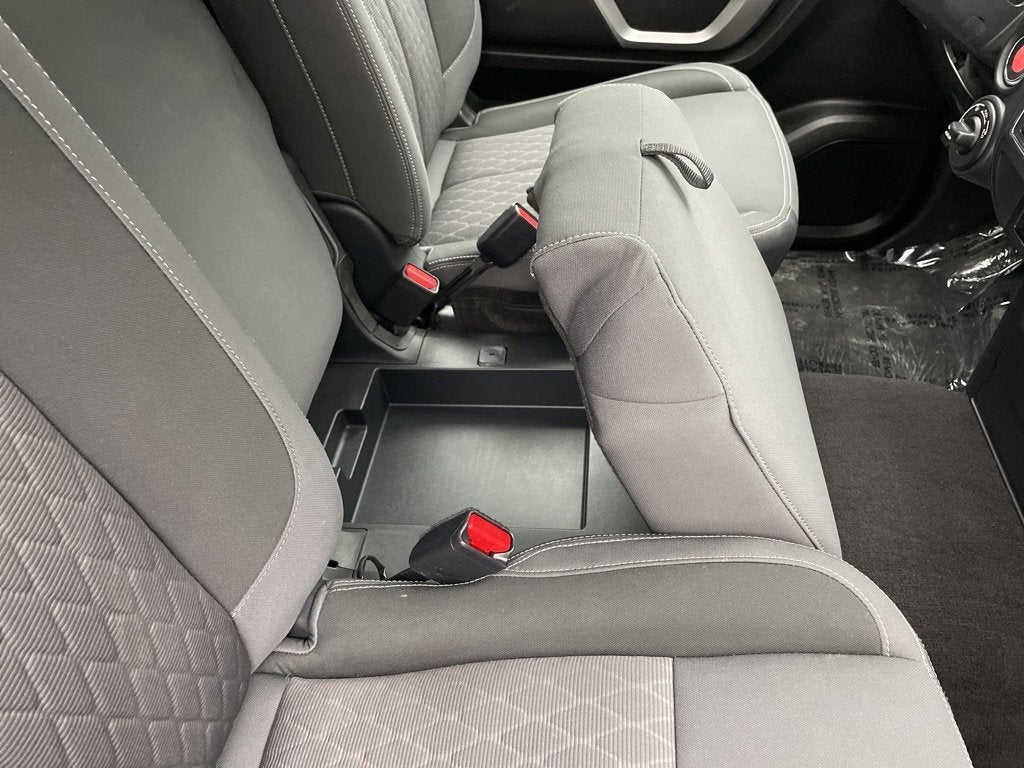 2024 Nissan TITAN Crew Cab SV 4x4