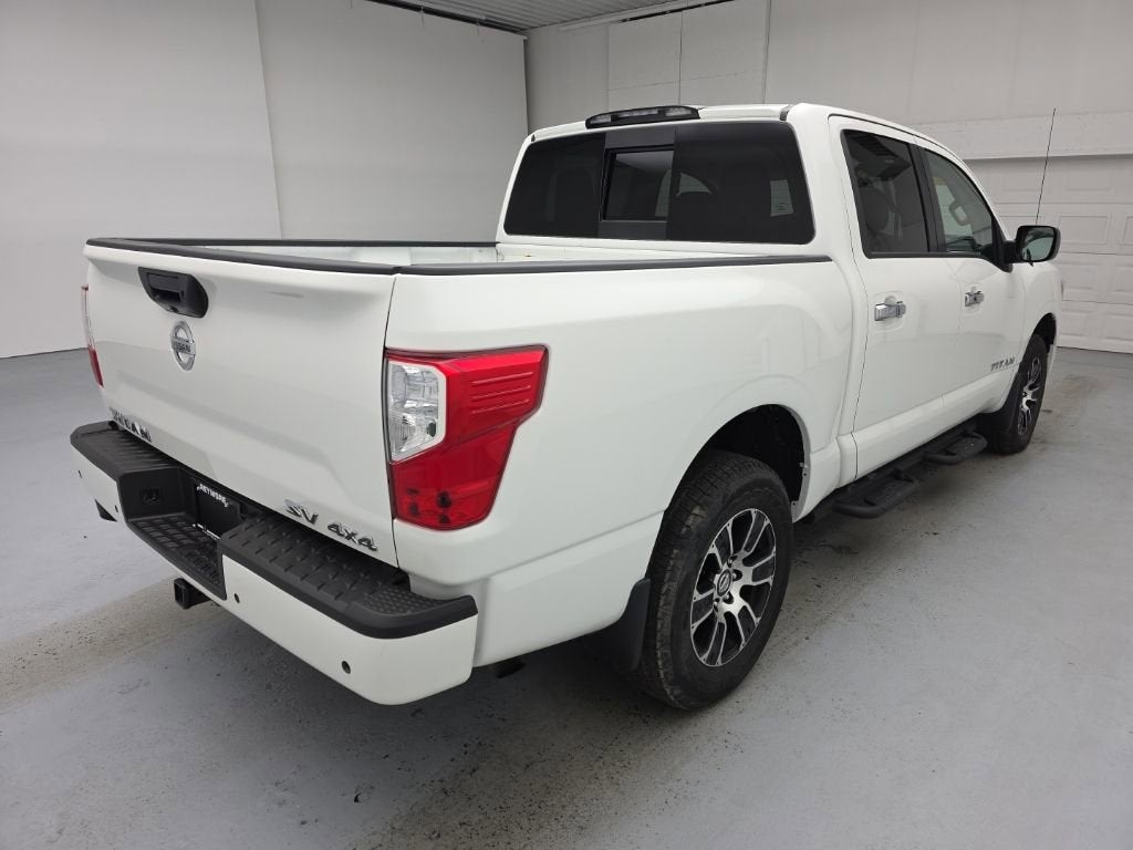 2021 Nissan TITAN Crew Cab SV 4x4