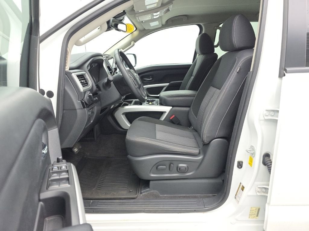 2021 Nissan TITAN Crew Cab SV 4x4