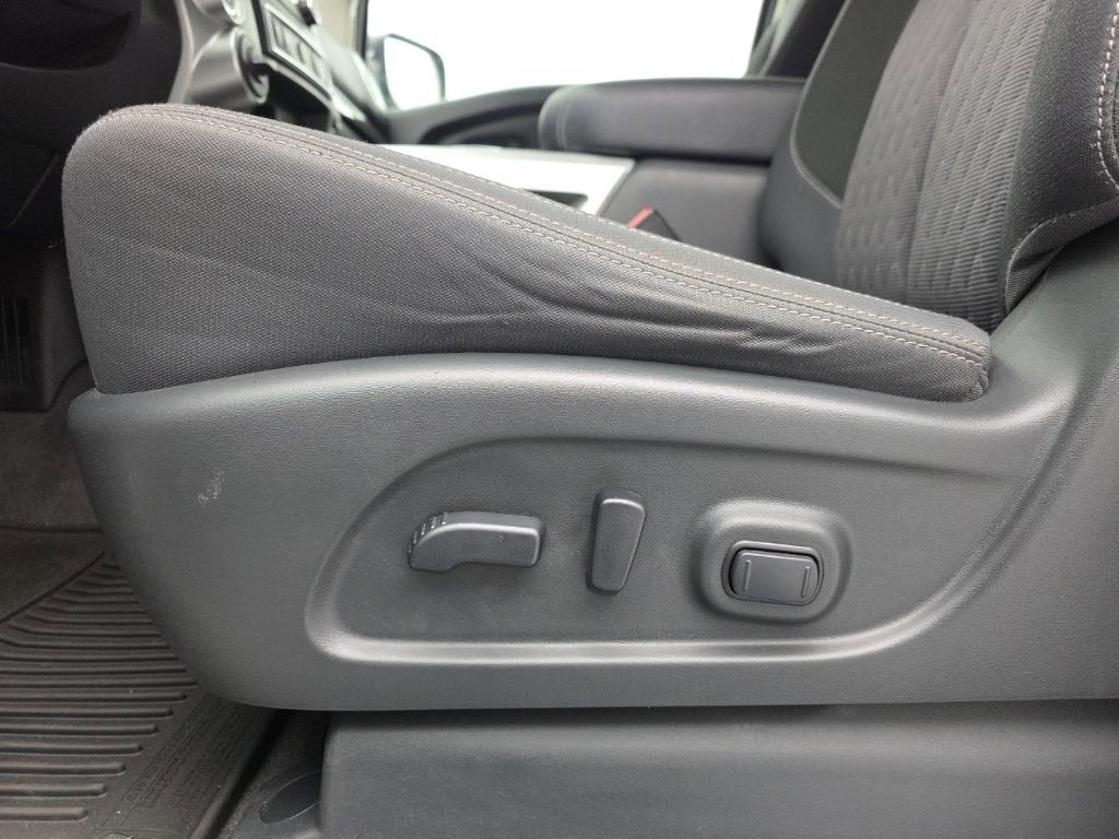 2021 Nissan TITAN Crew Cab SV 4x4