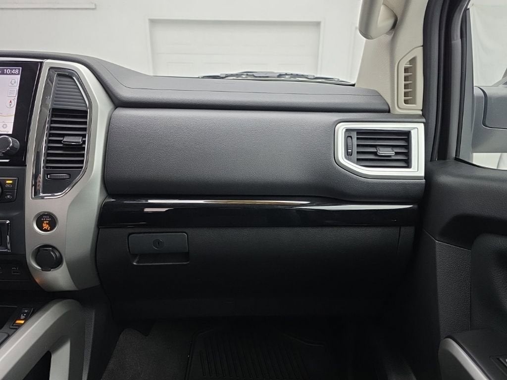 2021 Nissan TITAN Crew Cab SV 4x4