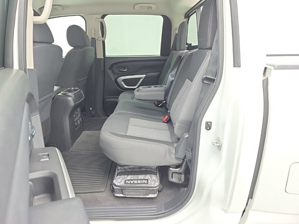 2021 Nissan TITAN Crew Cab SV 4x4