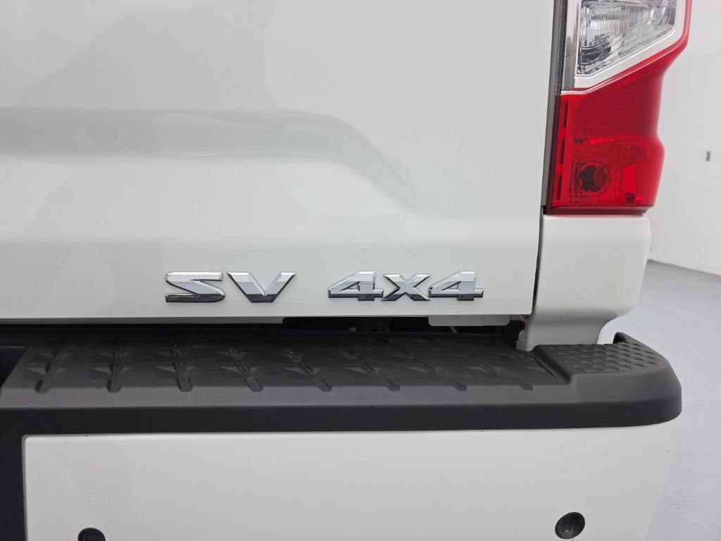 2021 Nissan TITAN Crew Cab SV 4x4