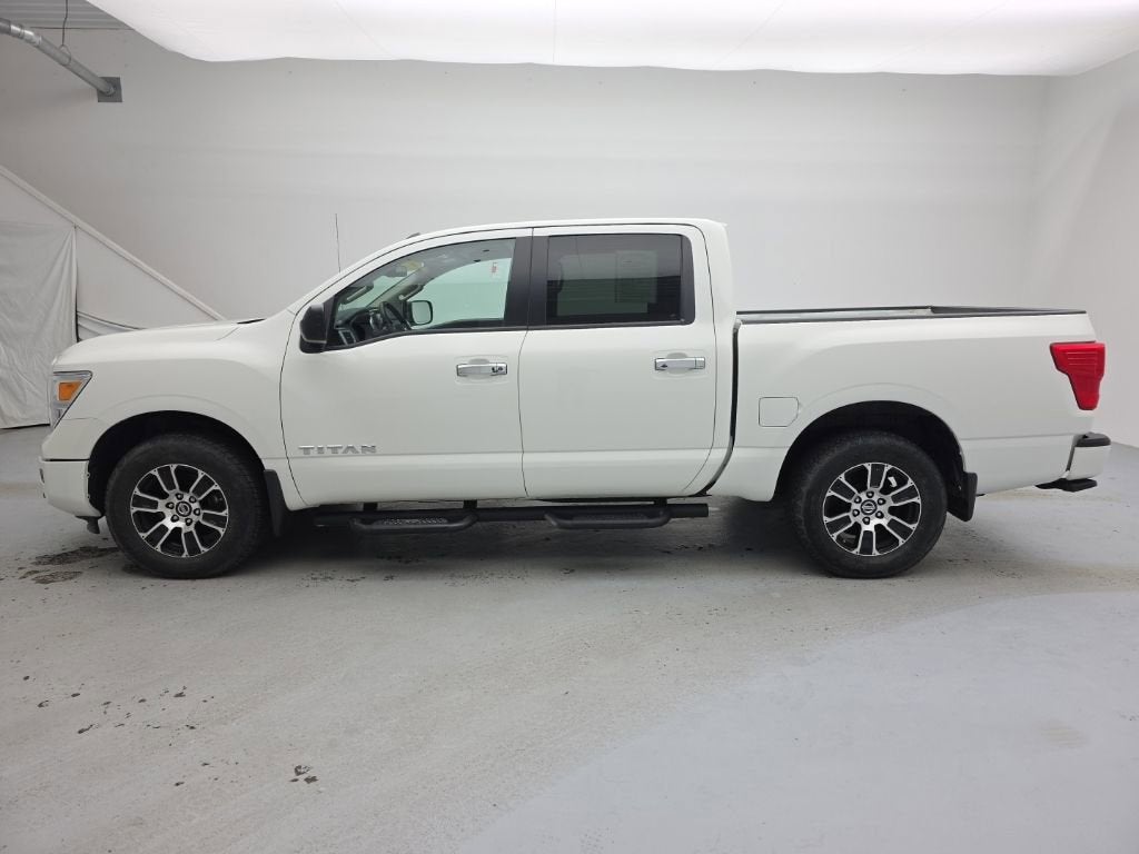 2021 Nissan TITAN Crew Cab SV 4x4