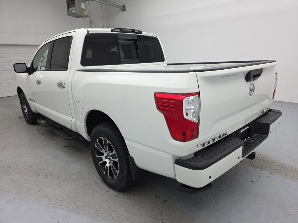 2021 Nissan TITAN Crew Cab SV 4x4