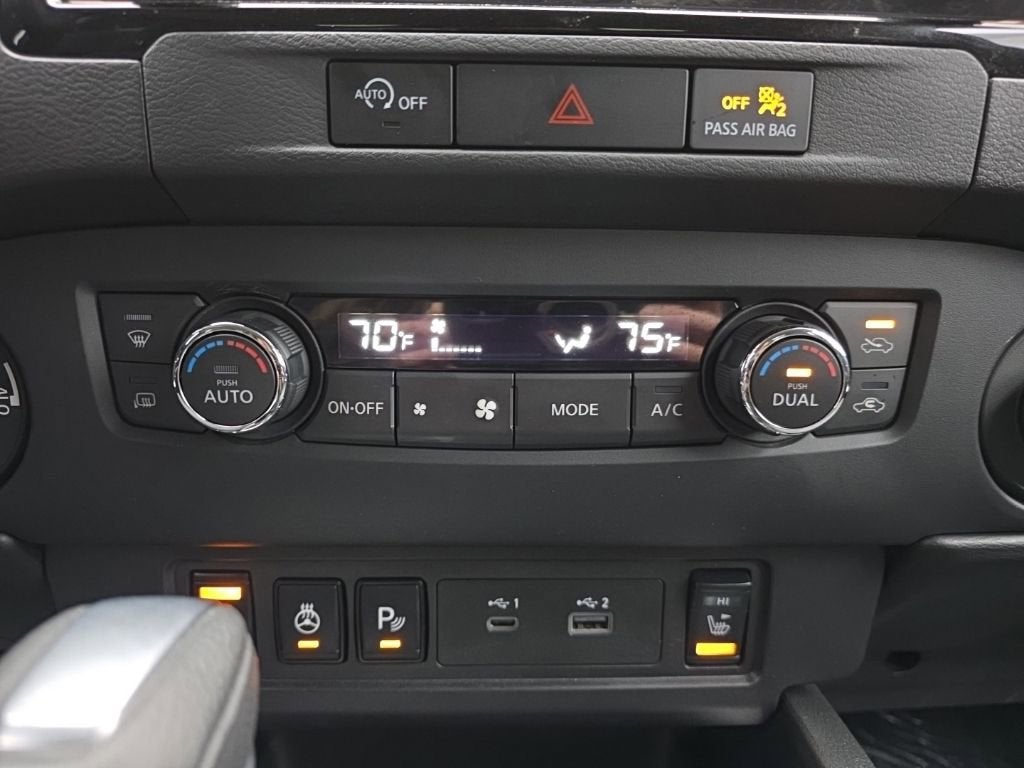 2024 Nissan Frontier SV