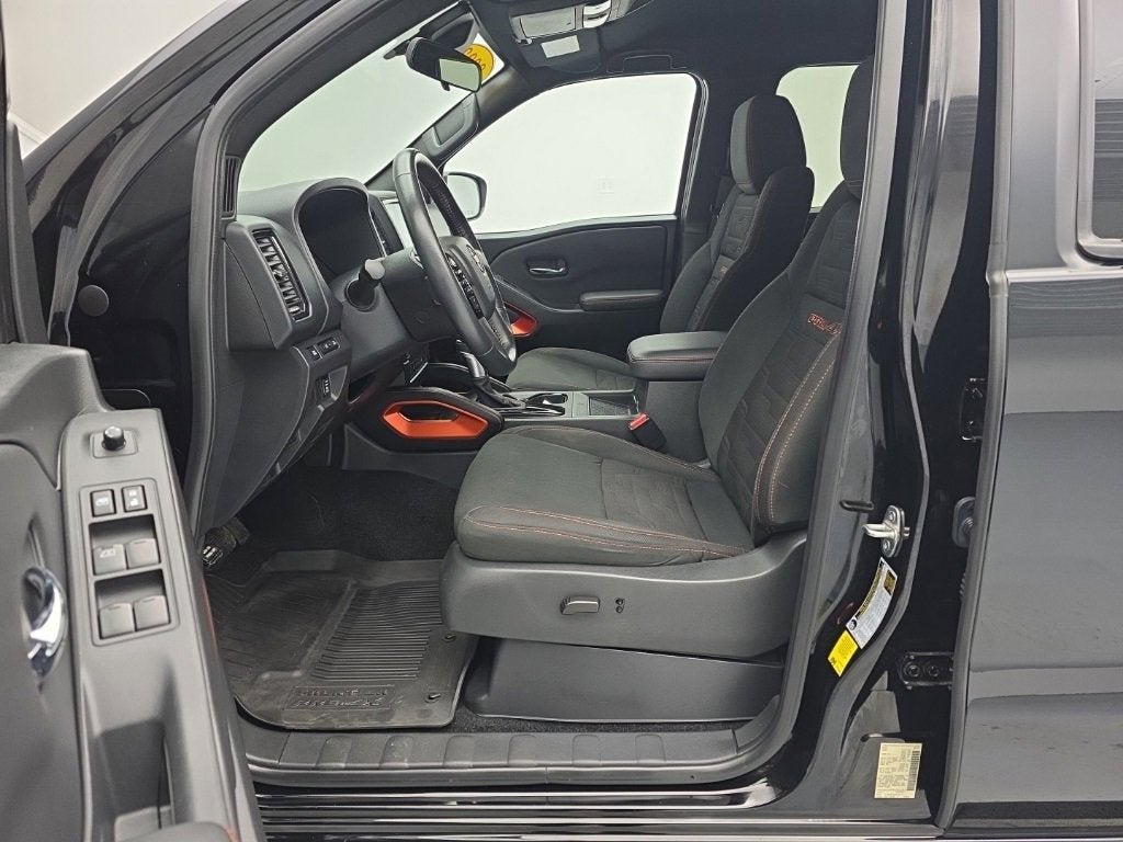 2023 Nissan Frontier Crew Cab PRO-4X 4x4