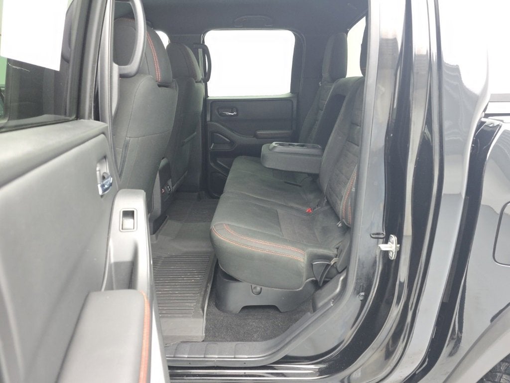 2023 Nissan Frontier Crew Cab PRO-4X 4x4