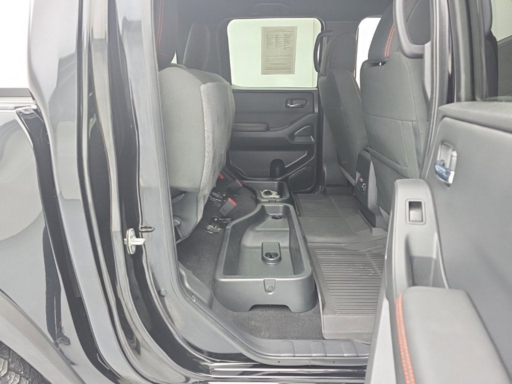 2023 Nissan Frontier Crew Cab PRO-4X 4x4