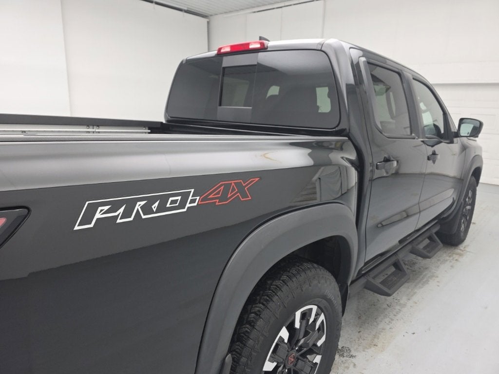 2023 Nissan Frontier Crew Cab PRO-4X 4x4