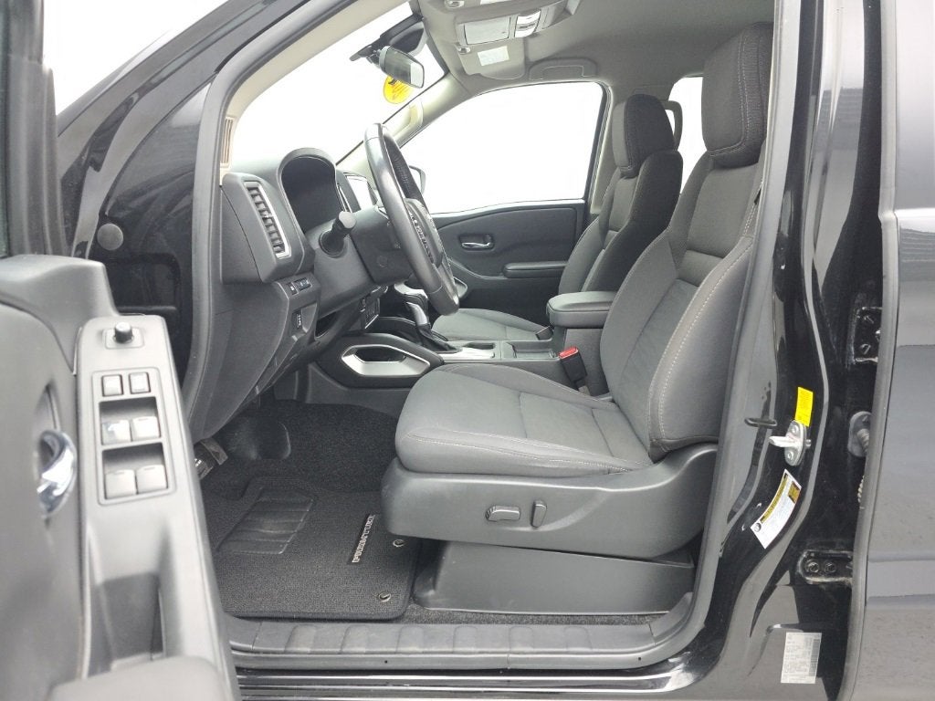 2024 Nissan Frontier Crew Cab SV 4x4