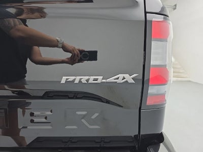 2023 Nissan Frontier Crew Cab PRO-4X 4x4