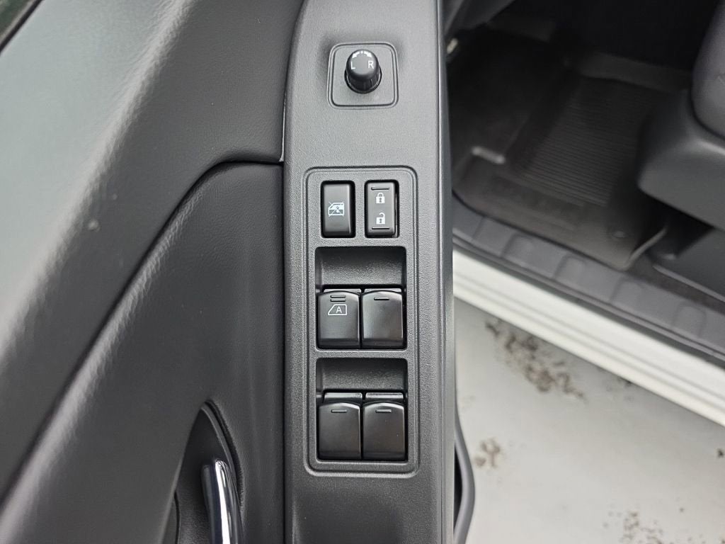 2025 Nissan Frontier Crew Cab SV 4x4