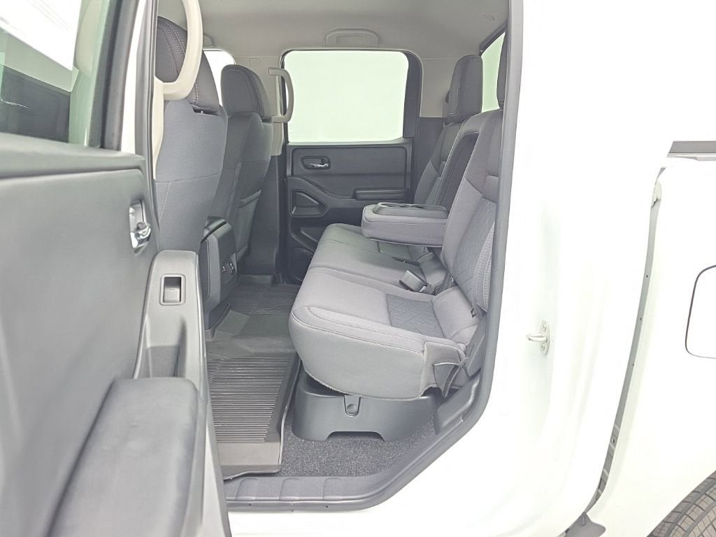 2025 Nissan Frontier Crew Cab SV 4x4