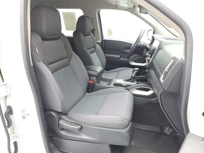 2025 Nissan Frontier Crew Cab SV 4x4