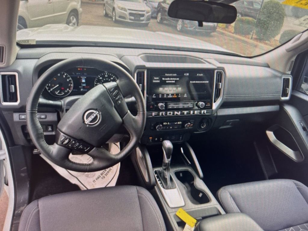 2025 Nissan Frontier Crew Cab SV 4x4
