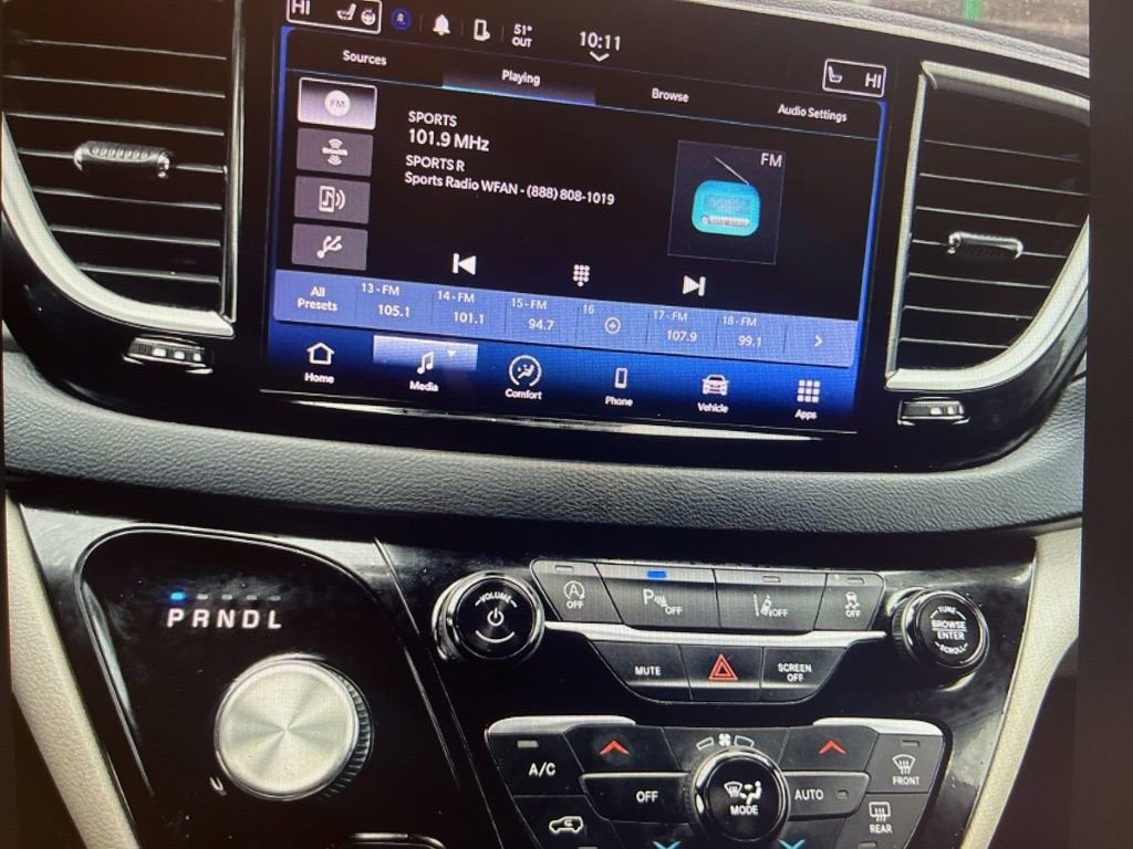 2024 Chrysler Pacifica Touring L