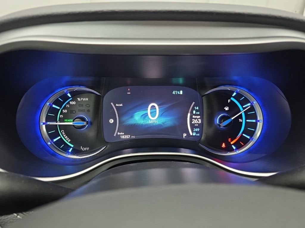 2023 Chrysler Pacifica Hybrid Touring L