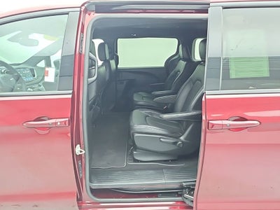 2023 Chrysler Pacifica Hybrid Touring L