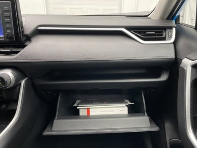 2020 Toyota RAV4 Hybrid LE