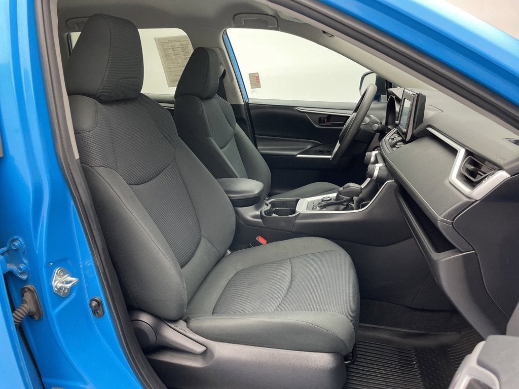 2020 Toyota RAV4 Hybrid LE