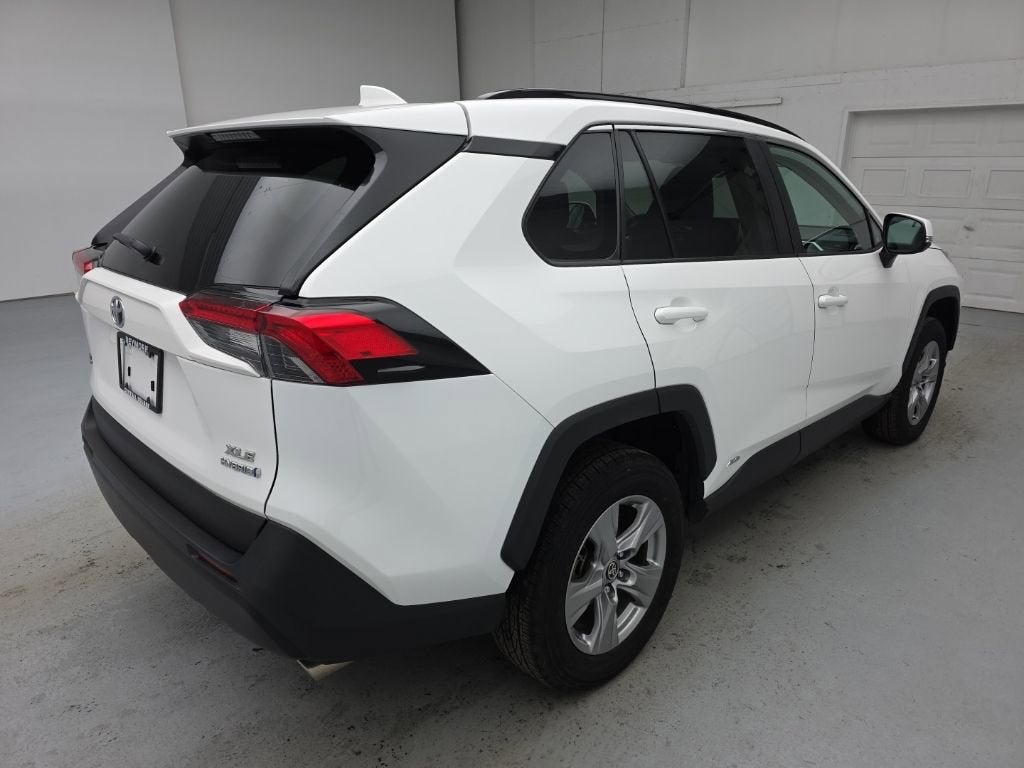2023 Toyota RAV4 Hybrid XLE