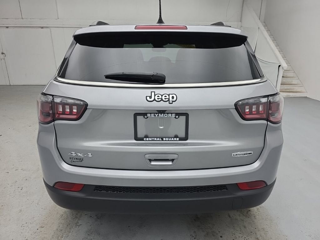 2023 Jeep Compass Latitude Lux FWD