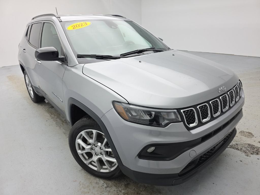 2023 Jeep Compass Latitude Lux FWD