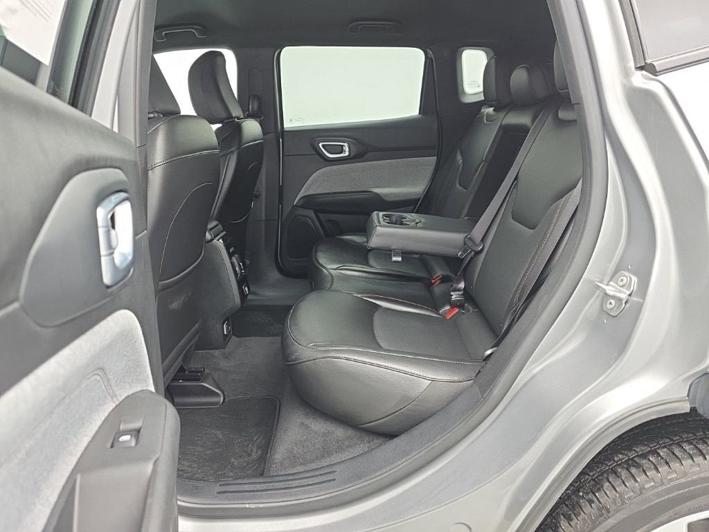 2023 Jeep Compass Latitude Lux FWD