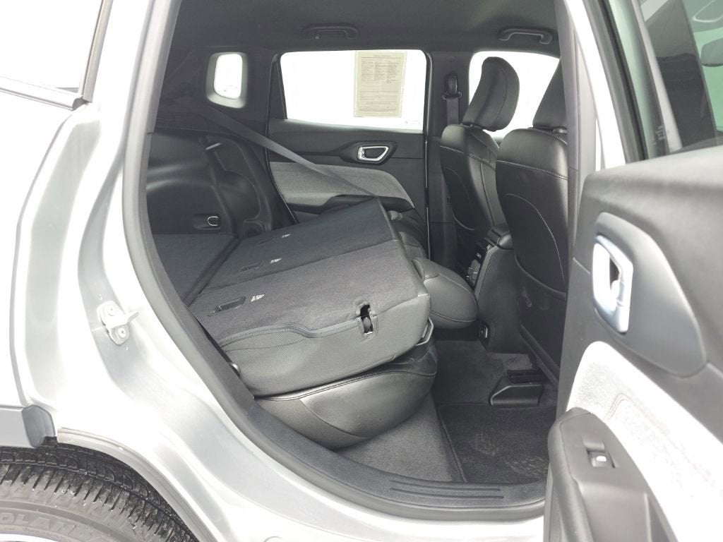 2023 Jeep Compass Latitude Lux FWD