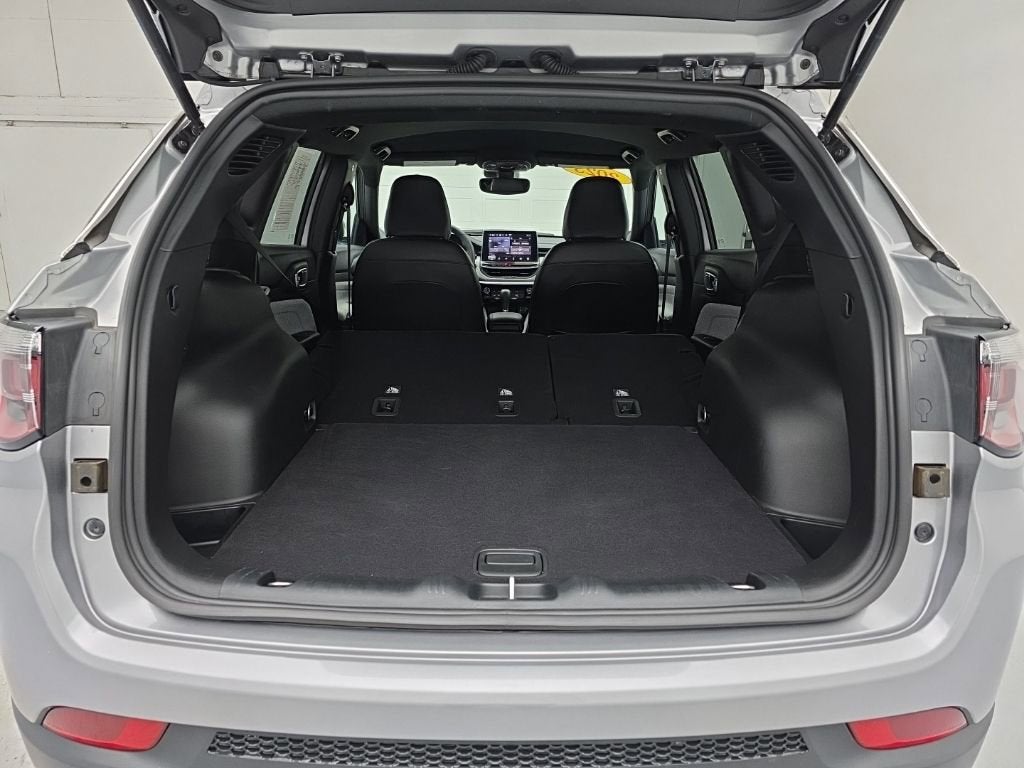 2023 Jeep Compass Latitude Lux FWD