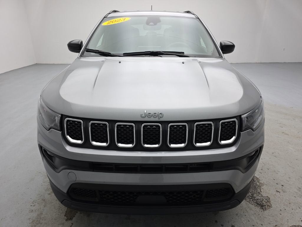 2023 Jeep Compass Latitude Lux FWD