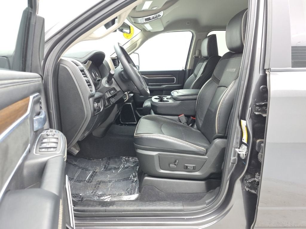 2024 RAM 2500 Laramie Crew Cab 4x4 6'4" Box