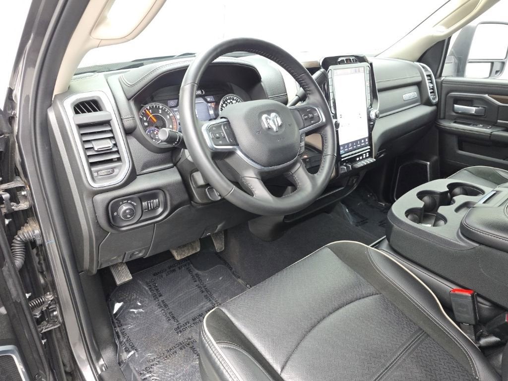 2024 RAM 2500 Laramie Crew Cab 4x4 6'4" Box