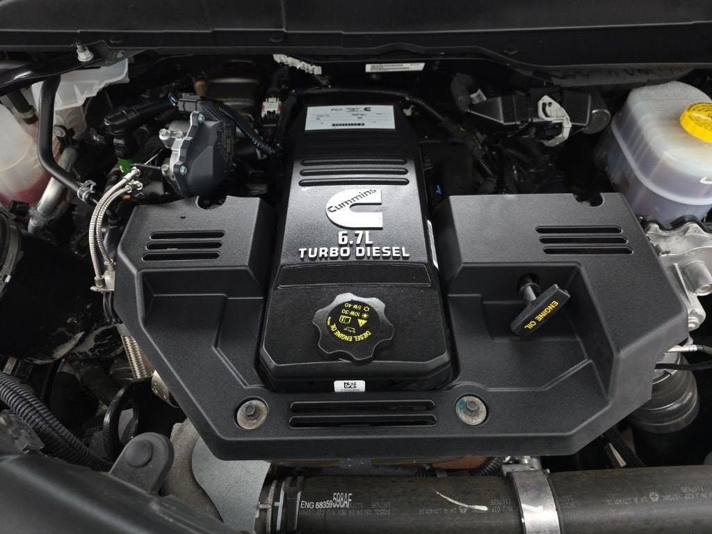 2024 RAM 2500 Laramie Crew Cab 4x4 6'4" Box