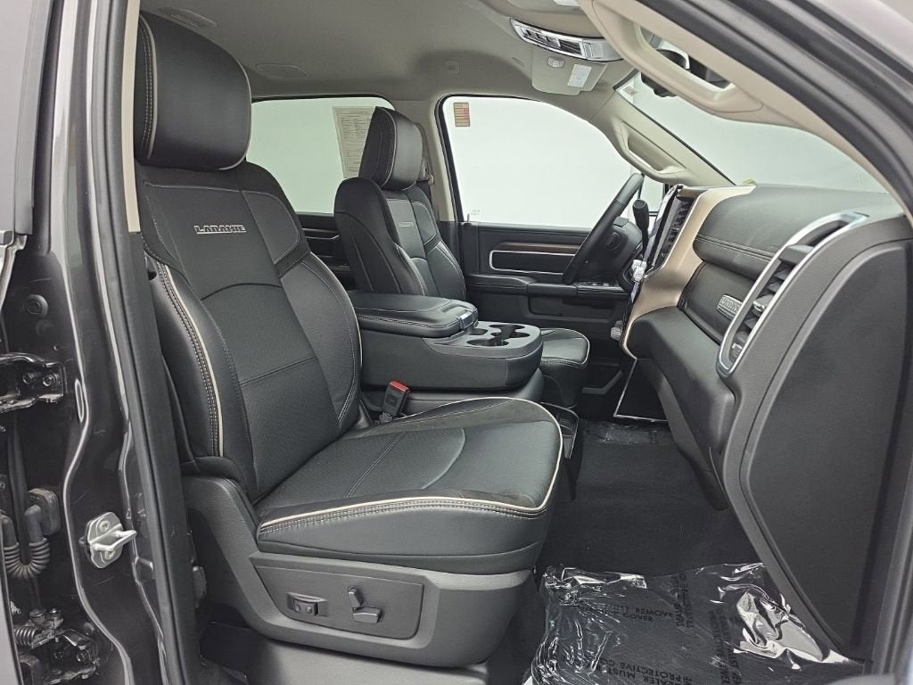 2024 RAM 2500 Laramie Crew Cab 4x4 6'4" Box