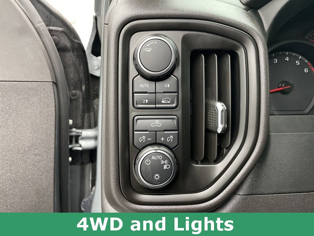 2024 Chevrolet Silverado 1500 Custom