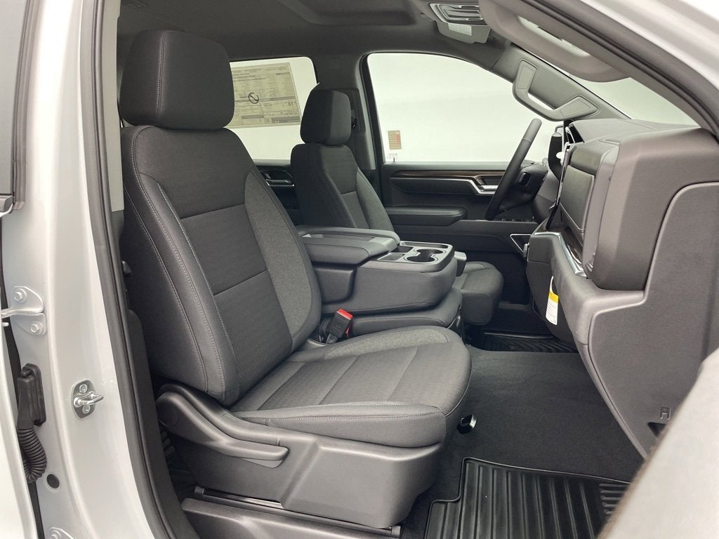 2025 Chevrolet Silverado 1500 LT (2FL)