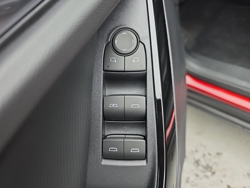 2027 Chevrolet Equinox LT - Photo 21