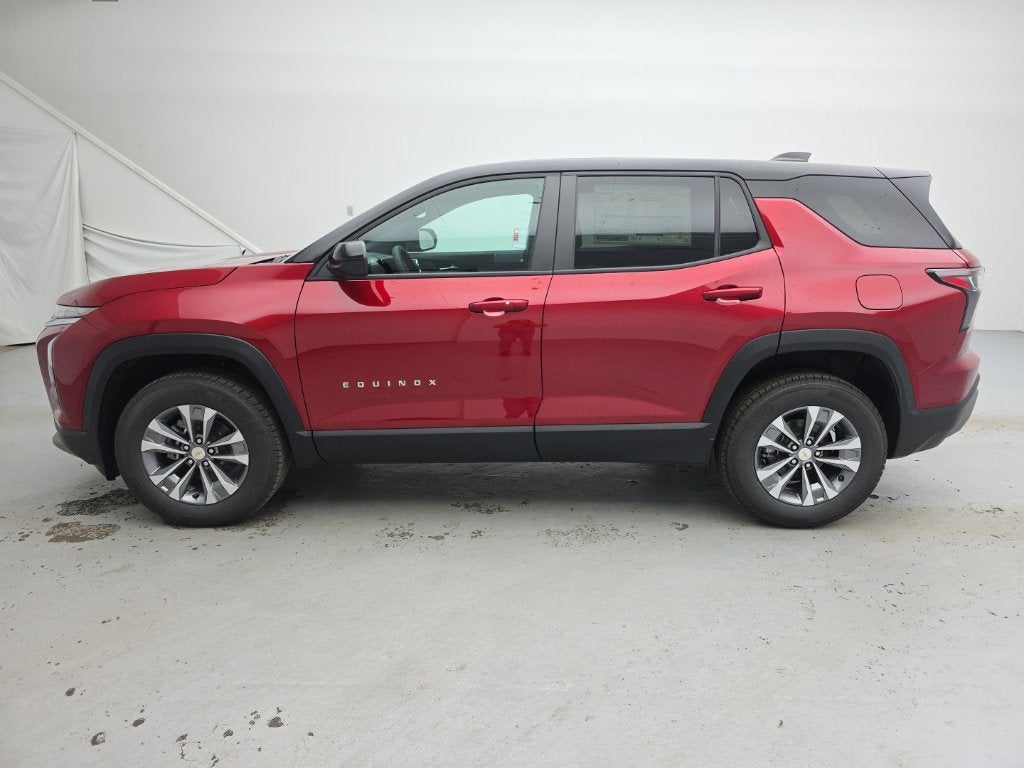 2027 Chevrolet Equinox LT - Photo 8