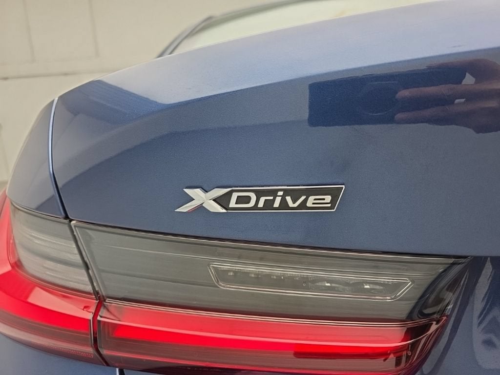 2023 BMW 330i xDrive