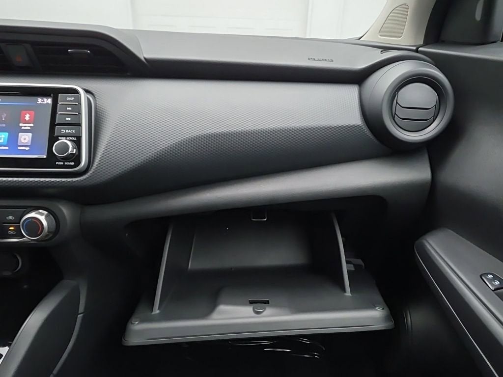 2022 Nissan Kicks S Xtronic CVT