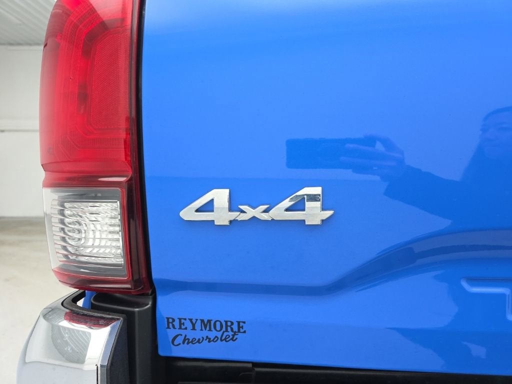 2020 Toyota Tacoma SR5 V6