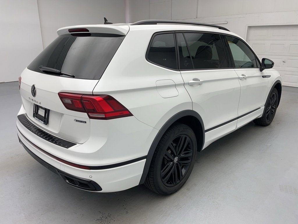 2022 Volkswagen Tiguan 2.0T SE R-Line Black