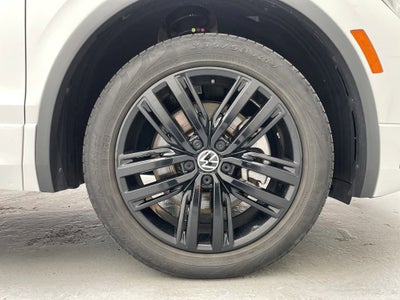 2022 Volkswagen Tiguan 2.0T SE R-Line Black