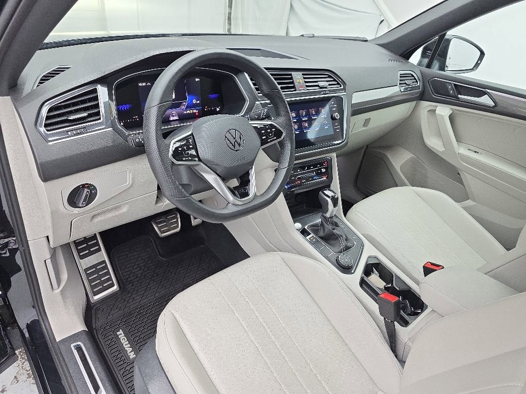 2024 Volkswagen Tiguan 2.0T SE R-Line Black
