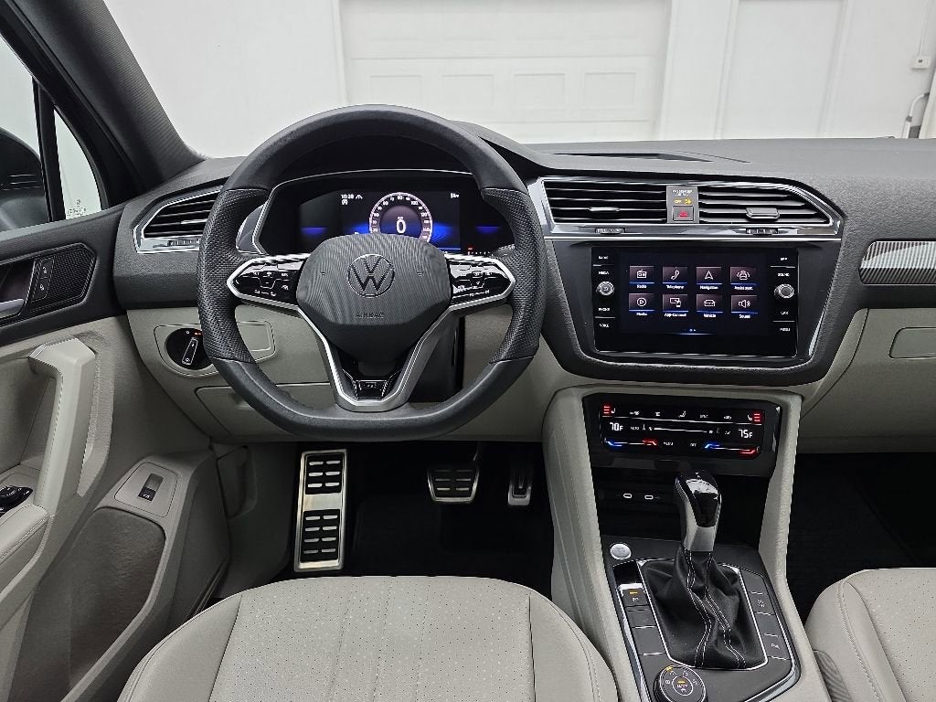 2024 Volkswagen Tiguan 2.0T SE R-Line Black